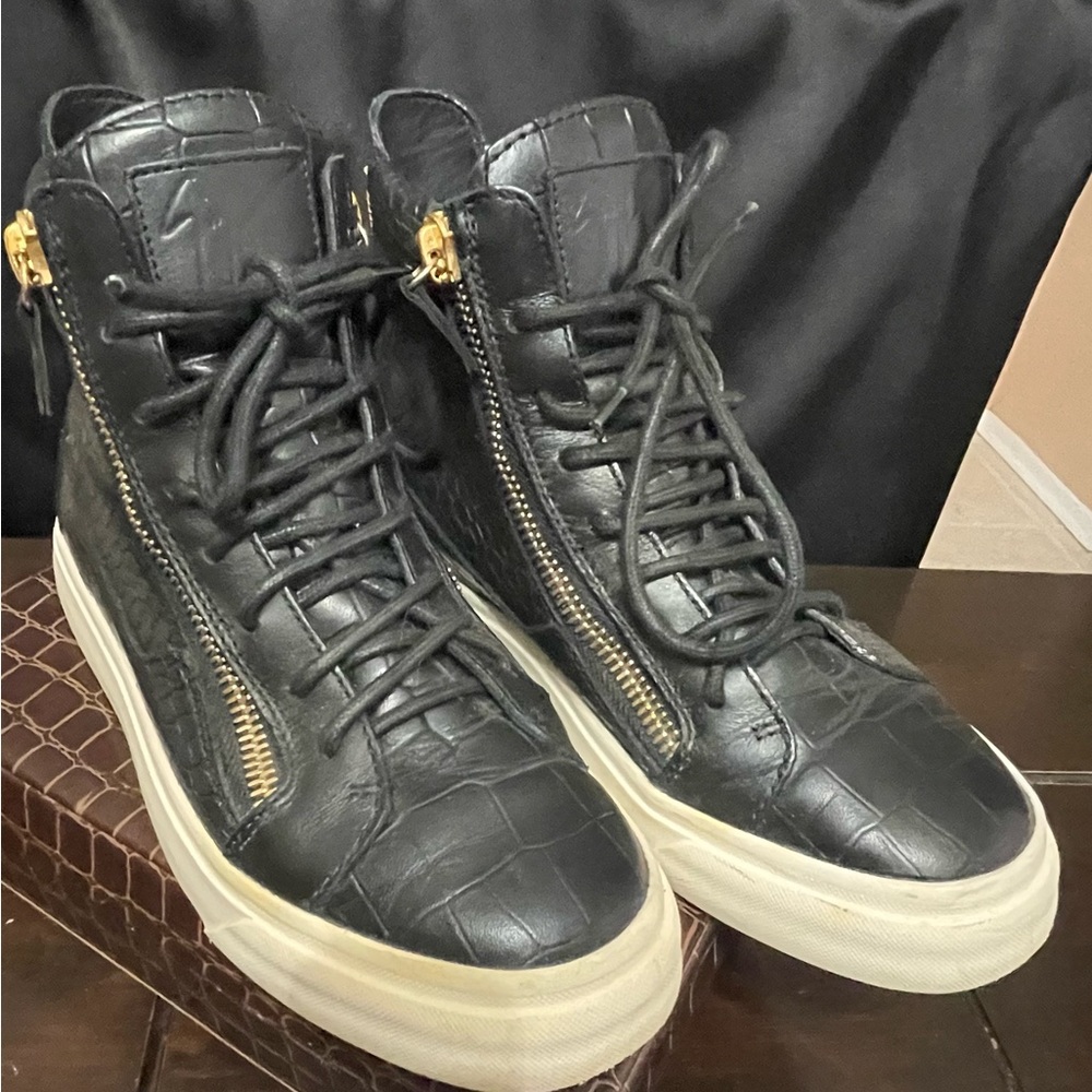 Giuseppe Zanotti Black Leather Crocodile Style with Gold Zippers